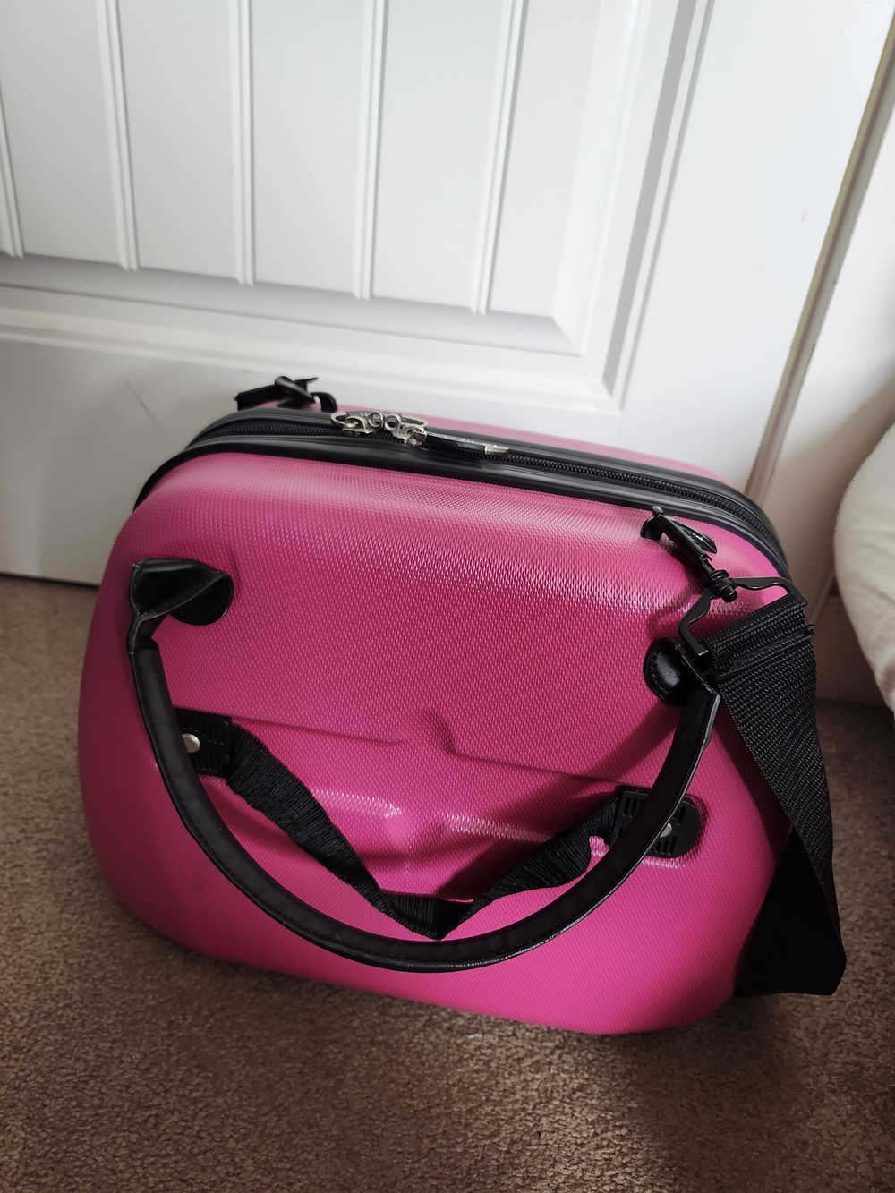 Pink Hard-Shell Carry Handbag - Picture 3 of 9